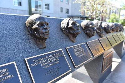 Tượng đài vinh danh Thiền sư Thích Nhất Hạnh tại Mỹ