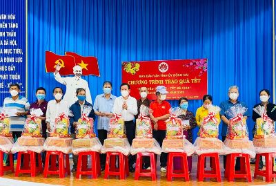 Phật giáo Biên Hòa tặng 700 phần quà “Xuân yêu thương – Tết sẻ chia”