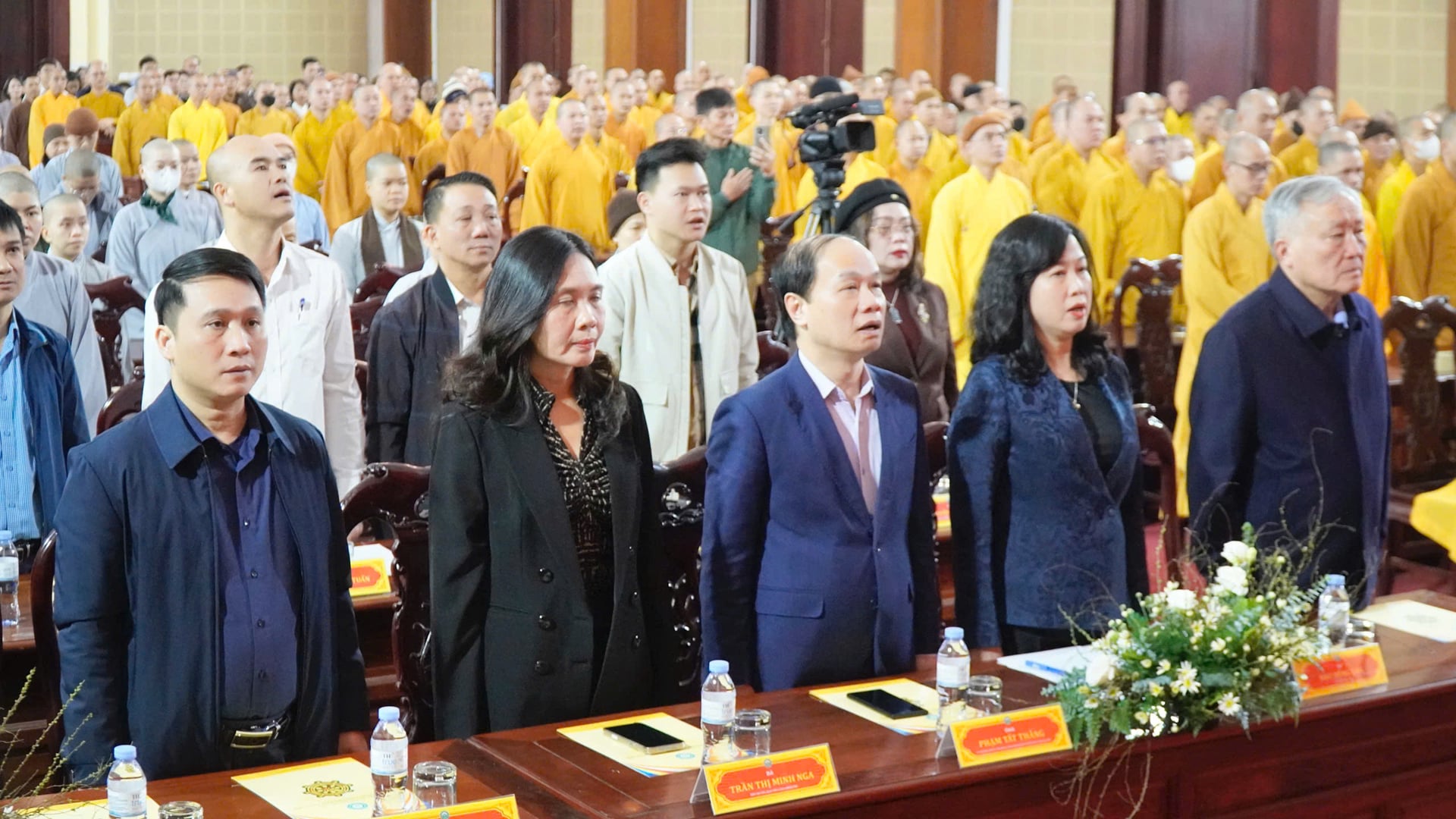 Tăng Ni sinh Học viện PGVN tại Hà Nội hiến máu, ủng hộ lũ lụt 1