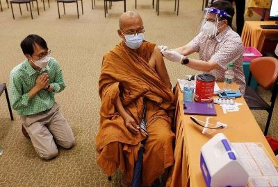Chư Tăng Thái Lan được ưu tiên tiêm vắc-xin Covid-19