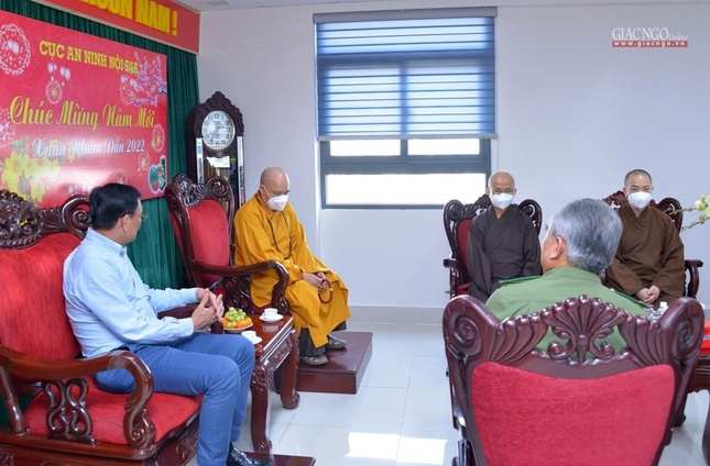 Ban Thường trực Ban Trị sự Phật giáo TP.HCM chúc Tết đến lãnh đạo Thành ủy và các cơ quan ảnh 4
