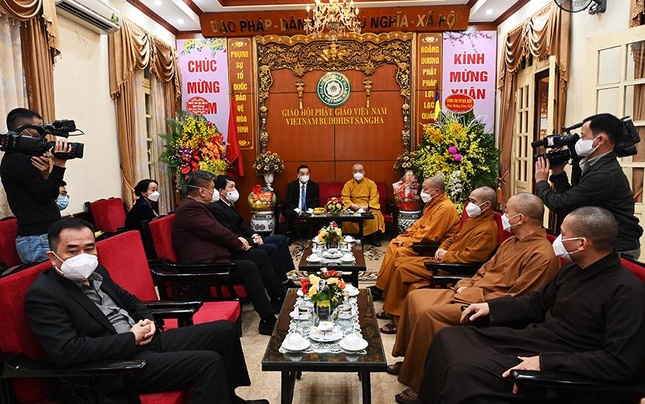 Chủ tịch UBND TP.Hà Nội chúc mừng GHPGVN nhân dịp Tết Nguyên đán 2022 ảnh 1