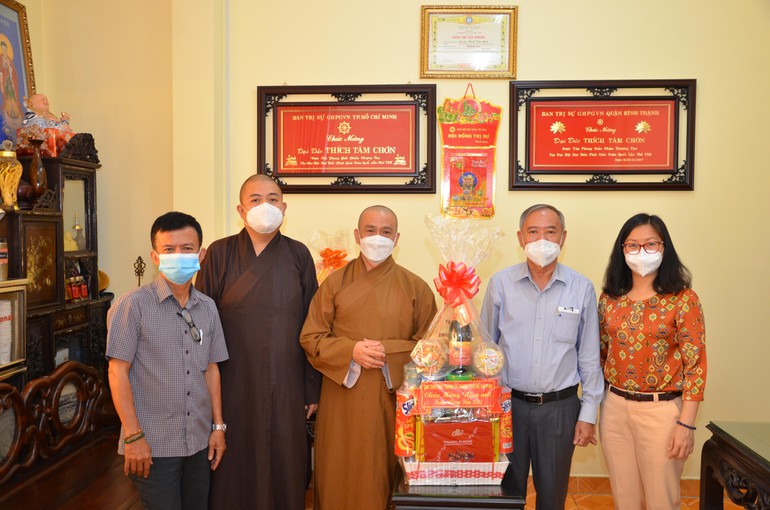 Ban Dân vận Thành ủy TP.HCM chúc Tết Ban Trị sự Phật giáo quận Bình Thạnh