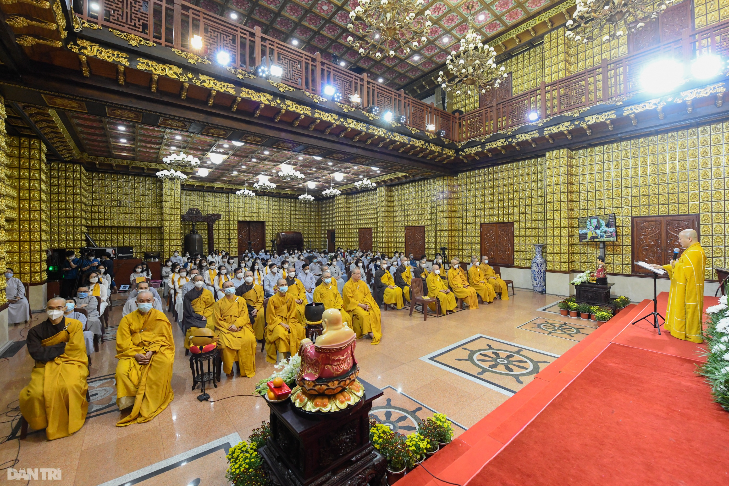 Tăng ni, phật tử TPHCM tưởng niệm Thiền sư Thích Nhất Hạnh - 1