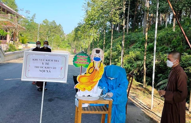 Học viện Phật giáo VN tại TP.HCM và Huế đón Tăng Ni sinh viên trở lại nội trú, học trực tiếp ảnh 4