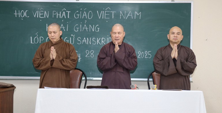 Học viện PGVN tại TP.HCM: Khai giảng Lớp Cổ ngữ Sanskrit khóa đầu tiên