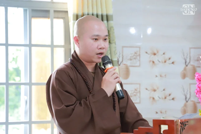 Đại đức Thích Lệ Thanh, Phó Chánh Văn phòng báo cáo tổng kết lớp học