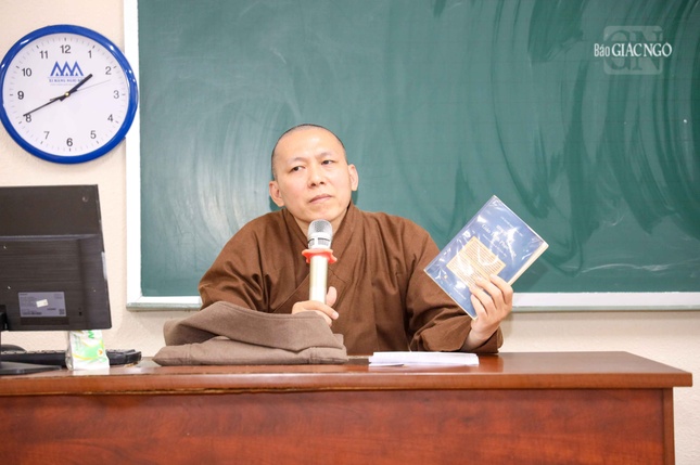 Đại đức TS.Thích Nguyên Tấn đảm trách Lớp Cổ ngữ Sanskrit