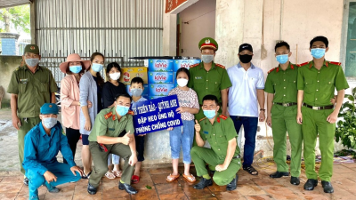 Đồng Phú, Bình Phước: 3 em nhỏ ủng hộ 21 triệu đồng cho chốt kiểm soát dịch bệnh