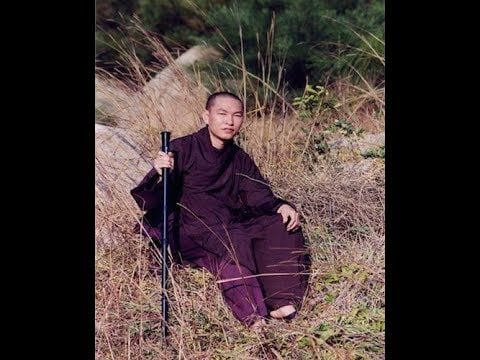 Chú ở lại nhà xây tổ nghiệp, Cháu đi cầu Pháp cứu oan khiên.