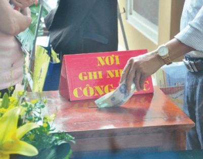 Tiền công đức phải do Giáo hội mà đại diện là các trụ trì quản lý