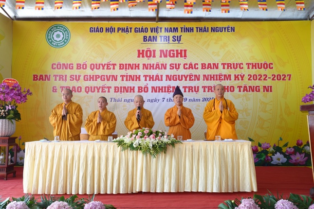 Chư tôn đức chứng minh, tham dự