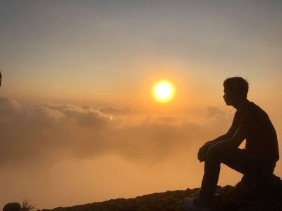 Những ai đang đau đớn vì mất người thân hãy lắng nghe lời Phật dạy