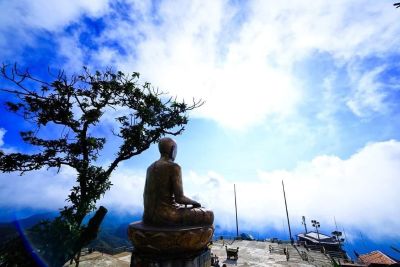 Ít muốn sẽ thấy an vui, biết đủ ta sống cả đời bình yên