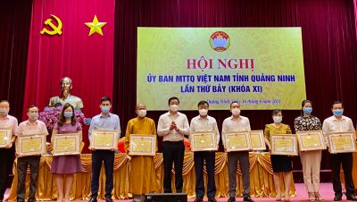 Giáo hội Phật  giáo  Quảng Ninh nhận bằng khen trong việc phòng, chống dịch Covid 19 gắn với phát triển kinh tế – xã hội