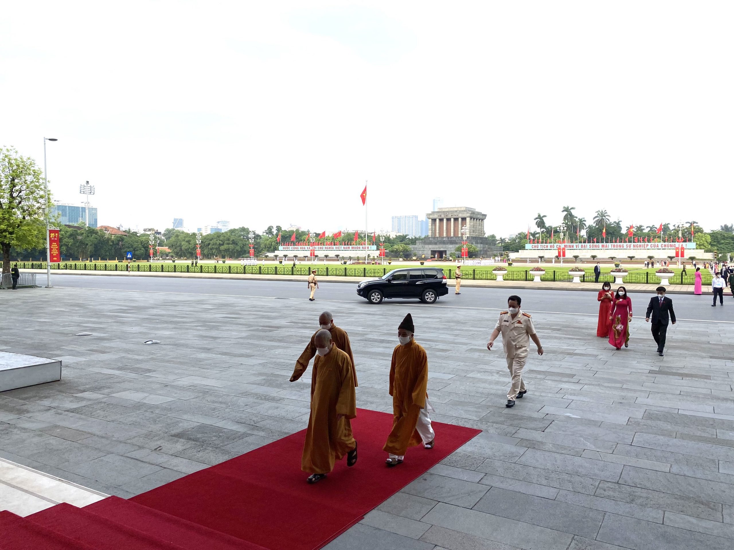 Chư Tôn đức Giáo hội Phật giáo dự khai mạc Kỳ họp thứ nhất Quốc hội khóa XV