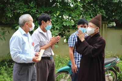 Các tôn giáo chung tay góp ‘triệu phần quà’ tiếp sức đồng bào miền Nam