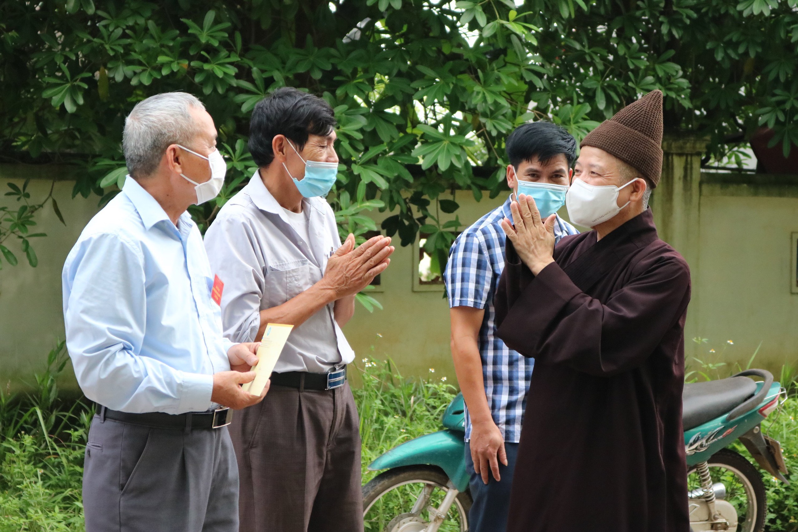 Các tôn giáo chung tay góp ‘triệu phần quà’ tiếp sức đồng bào miền Nam