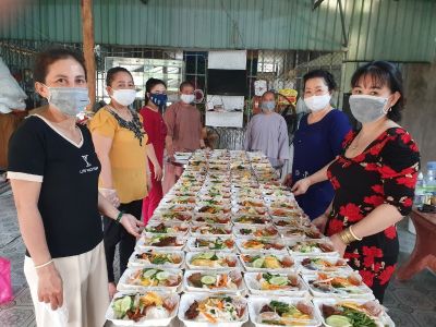 Kiên Giang: Bếp ăn Phi Thông hỗ trợ bà con khó khăn ảnh hưởng bởi dịch bệnh