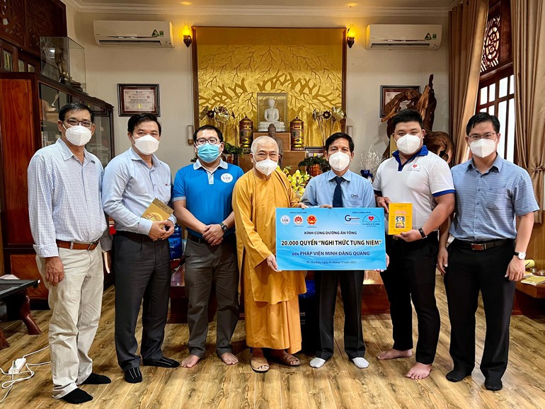 Cúng dường ấn tống 20.000 quyển “Nghi thức tụng niệm” Hệ phái Khất sĩ