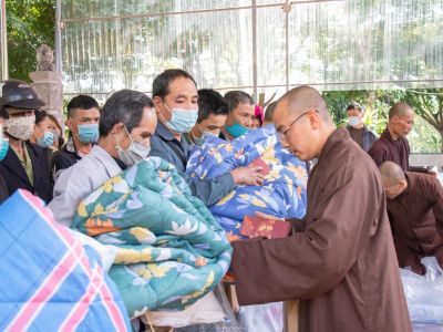 Sơn La: Chùa Quỳnh Nhai Cam Lộ trao 150 phần quà Tết hỗ trợ đồng bào các dân tộc với thông điệp “Cho đi là còn mãi”