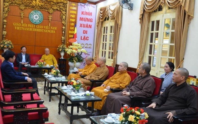 Lãnh đạo Ban Tôn giáo Chính phủ thăm và chúc Tết chư tôn đức Trung ương GHPGVN