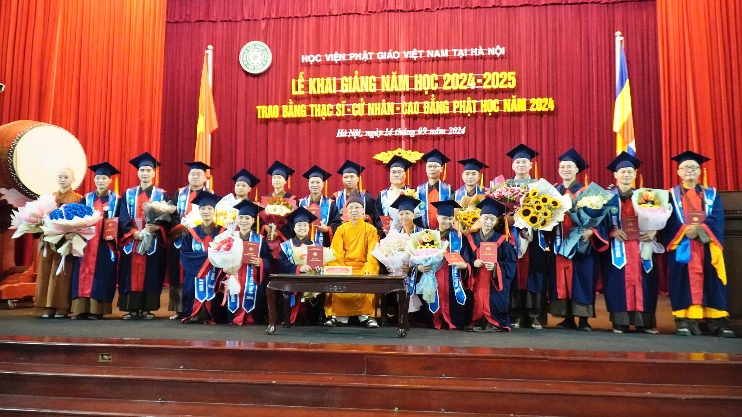 HVPGVN tại HN khai giảng năm học mới, trao bằng Tốt nghiệp Thạc sĩ, Cử nhân, Cao đẳng năm 2024