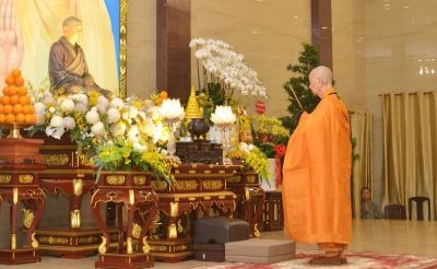 Toàn cảnh Đức Pháp chủ quang lâm tham dự, khai thị tại Lễ tưởng niệm Đức Phật hoàng Trần Nhân Tông