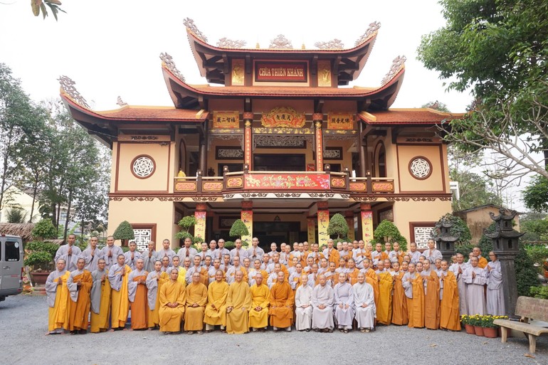 Trường Trung cấp Phật học Long An tổ chức lễ tốt nghiệp khóa VIII và tuyển sinh khóa IX