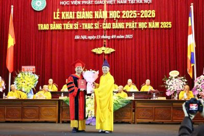 Học viện PGVN tại Hà Nội tổ chức lễ Khai giảng năm học 2025-2026, trao bằng Tiến sĩ-Thạc sĩ – Cao đẳng Phật học năm 2025